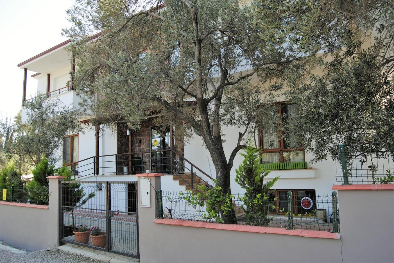 Beyaz Konak Guere Bagian luar foto
